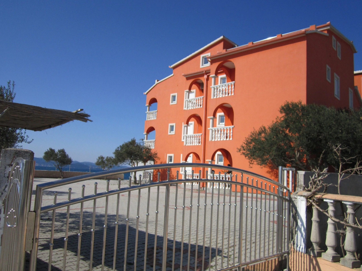 Apartment Sor - on the beach: A1 Bibinje, Zadar riviera