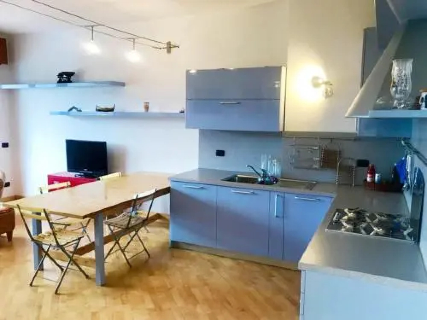 Residence "Delfino" con Piscina e Campo da Tennis