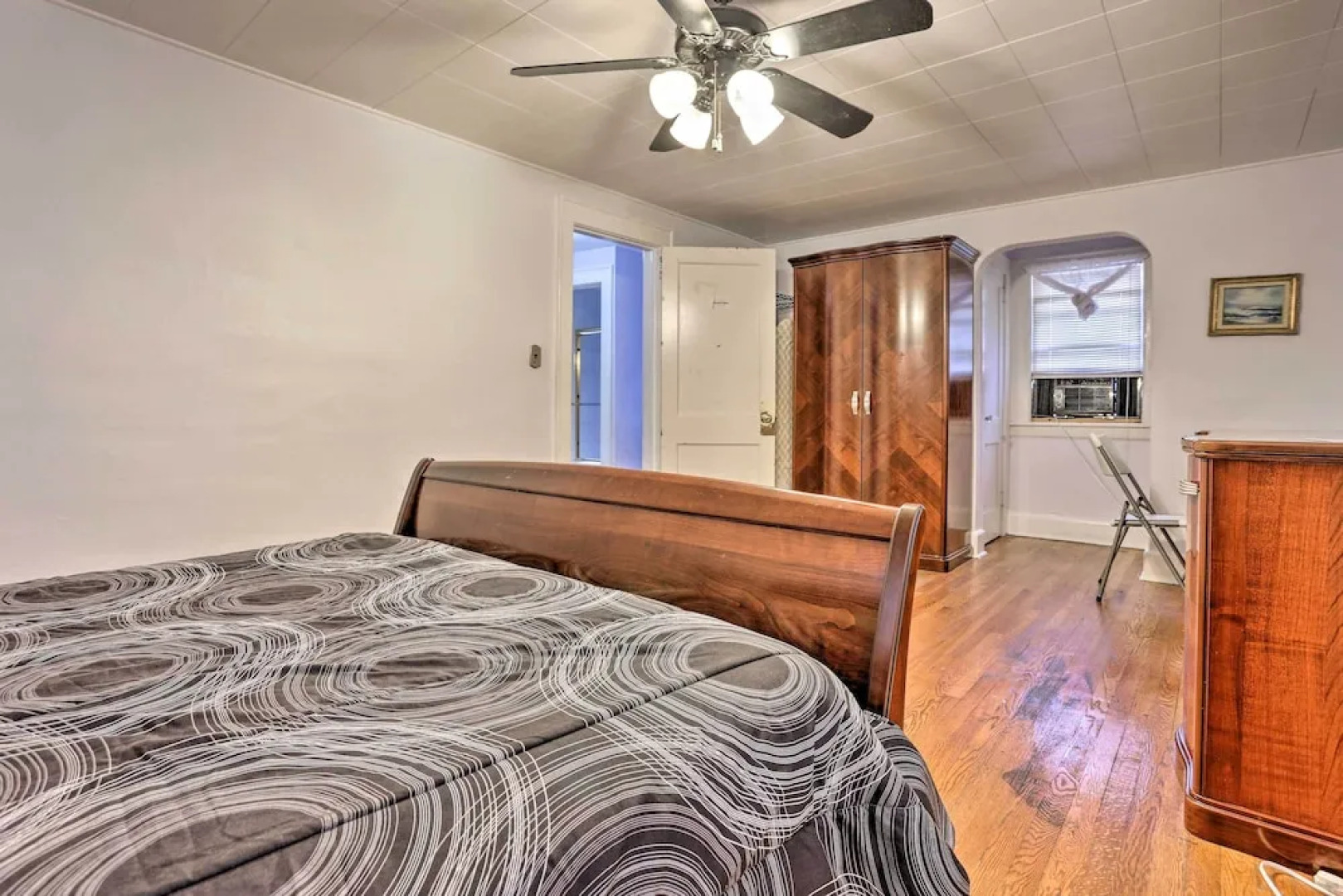 Lovely Home Near FDU & Holy Name Hospital!