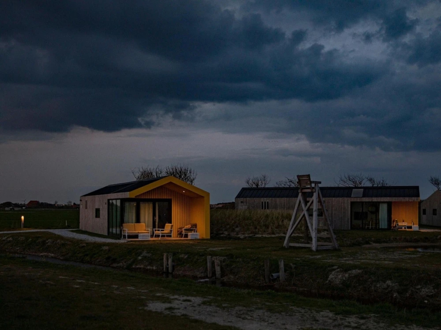 Comfortable Lodge Near sea at 500m