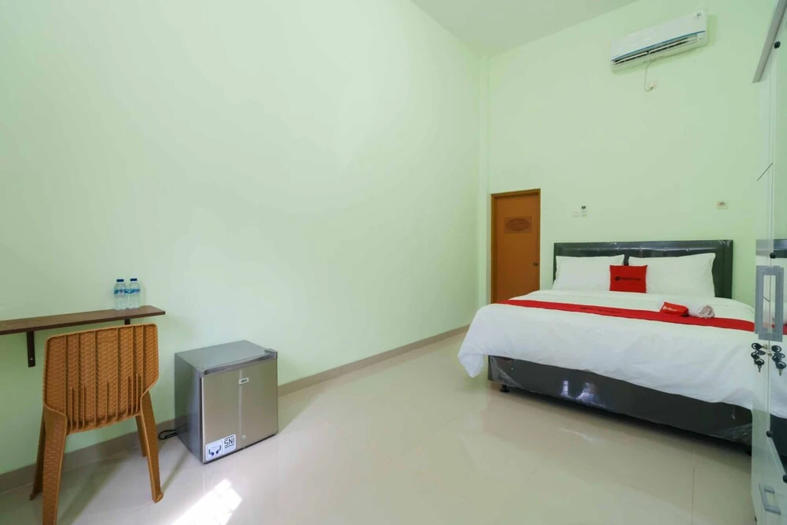 RedDoorz Syariah near Muara Enim Train Station