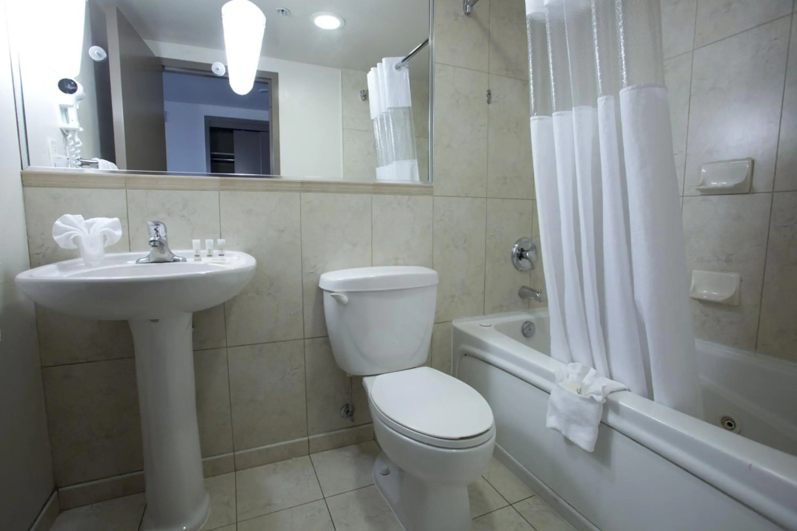 The Falls Hotel & Inn