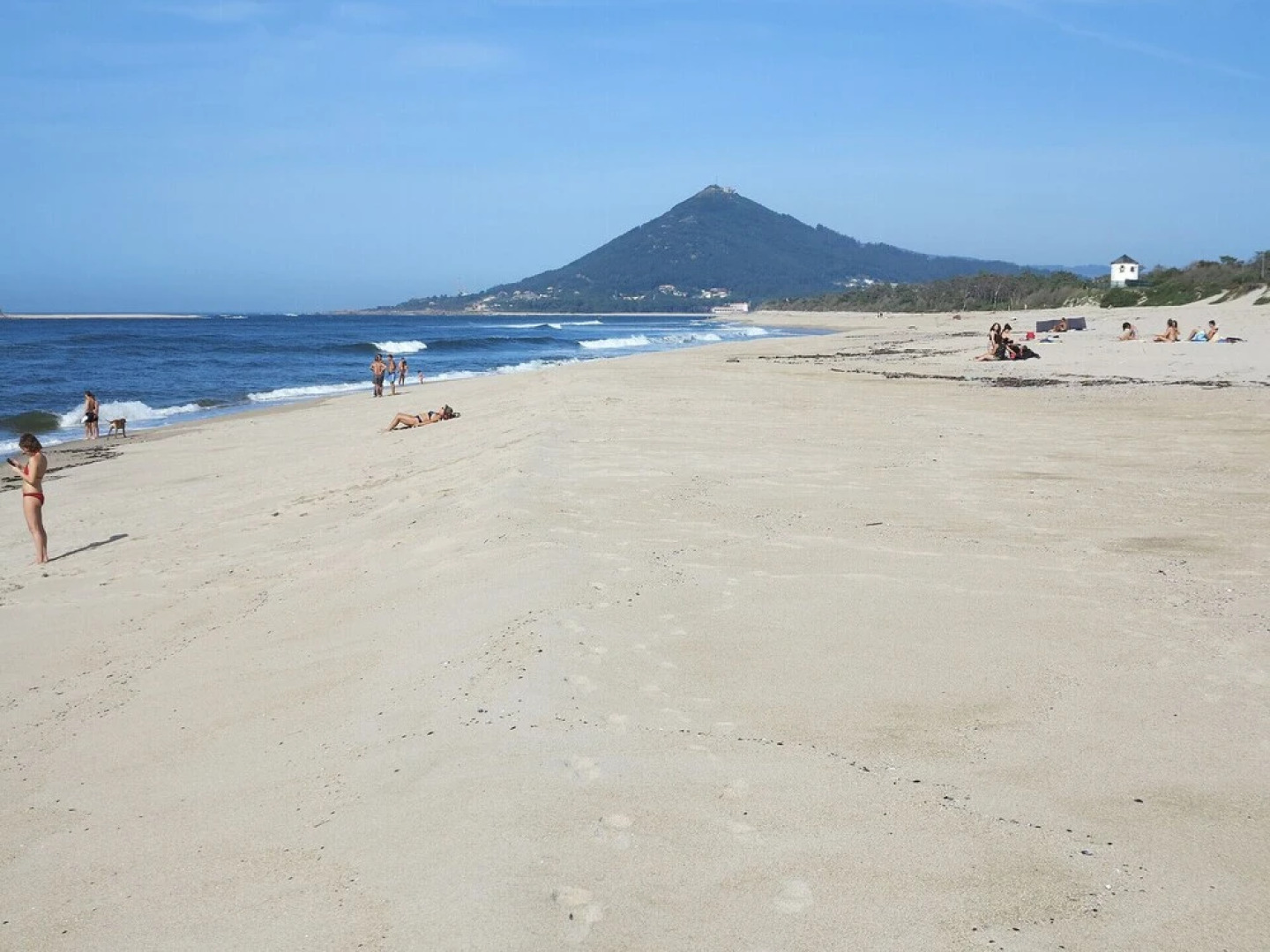 Pool Wifi Parking Fireplace Mystay