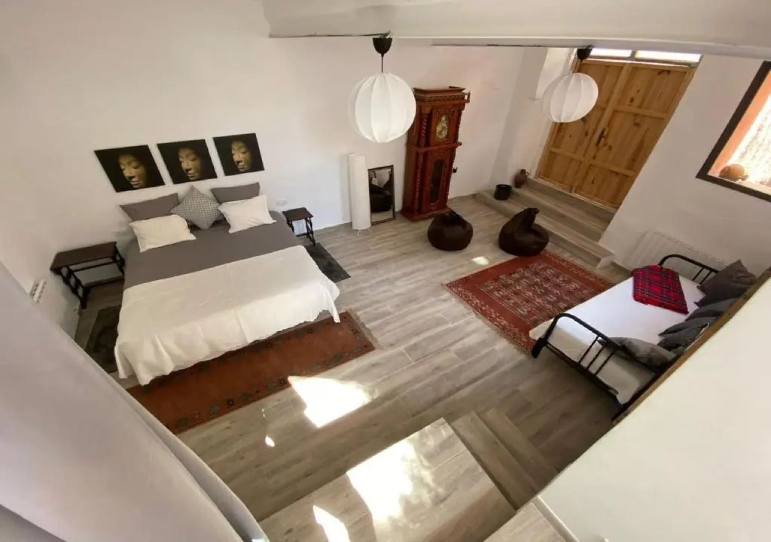 Valentinos House & Pool