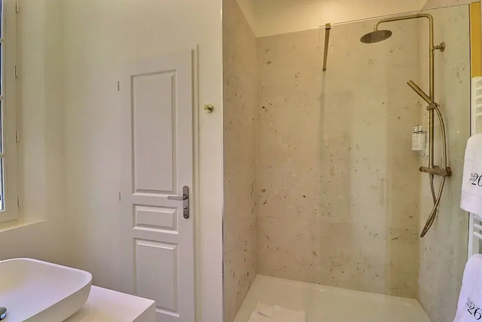 La Suite 26 (accès spa 1h/jour)