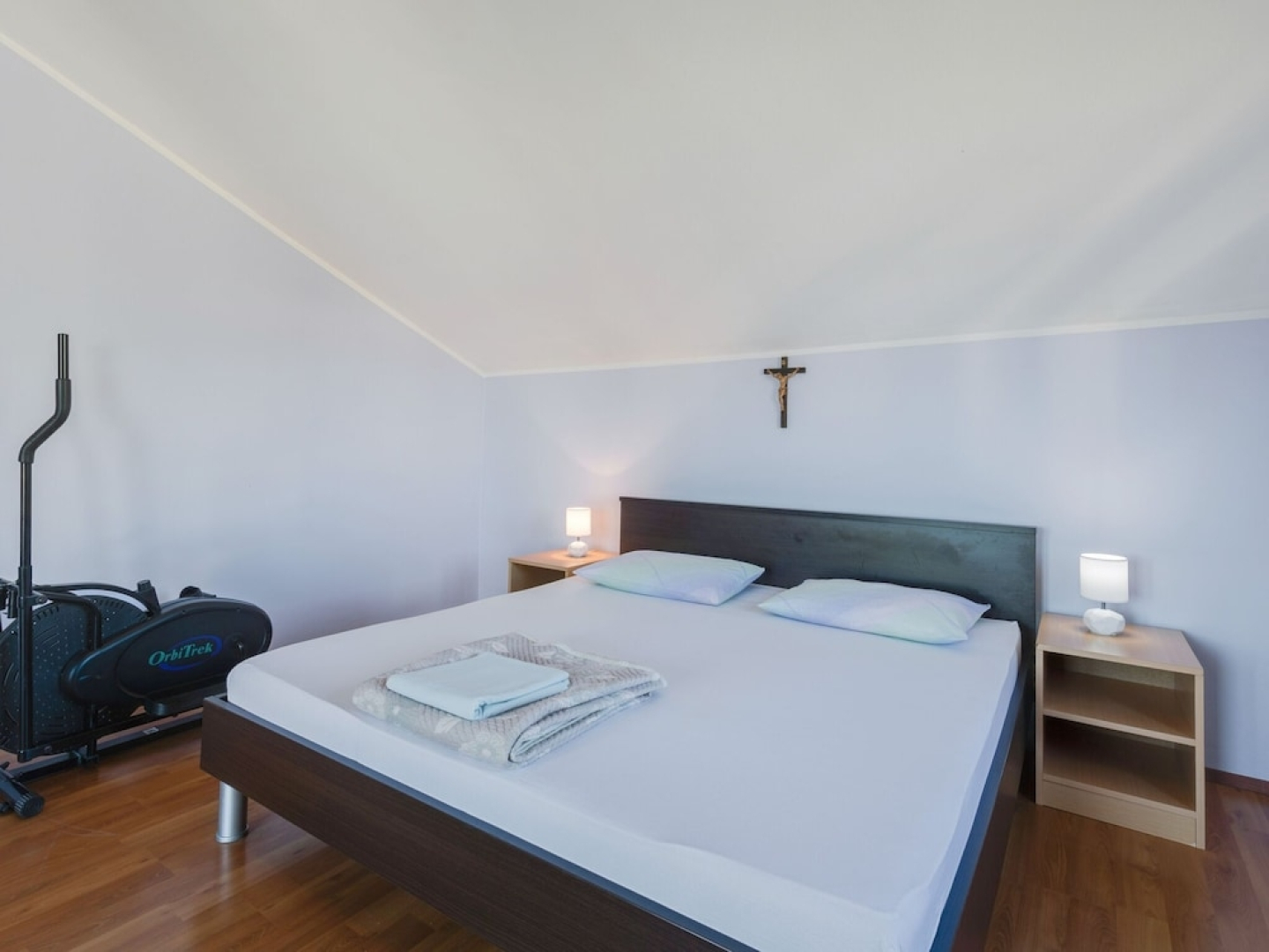 Quaint Apartment in Posedarje With Garden