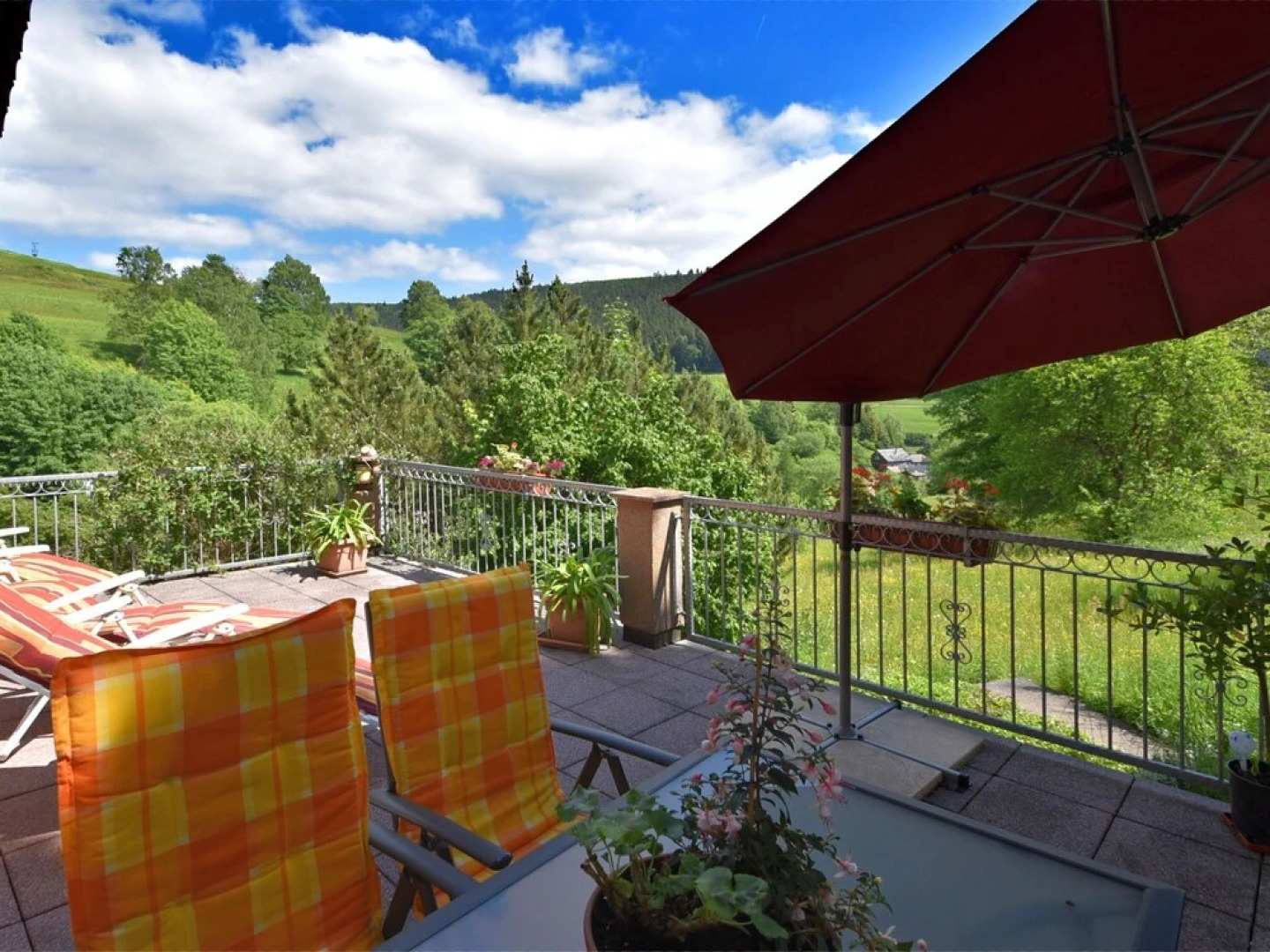 Detached Holiday Home With Wonderful View, Balcony and Garden