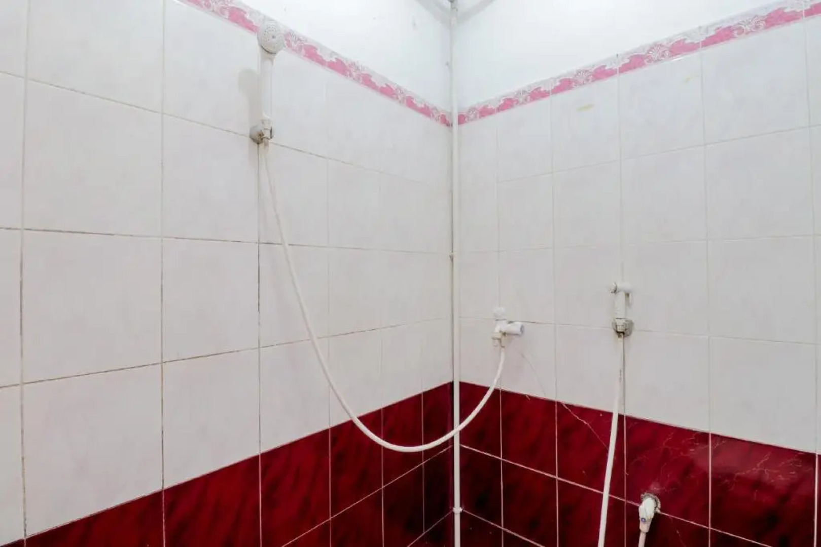 Adinda Beach Hotel and Villa