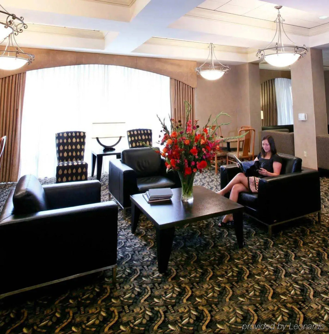 Hampton Inn & Suites Kansas City-Country Club Plaza