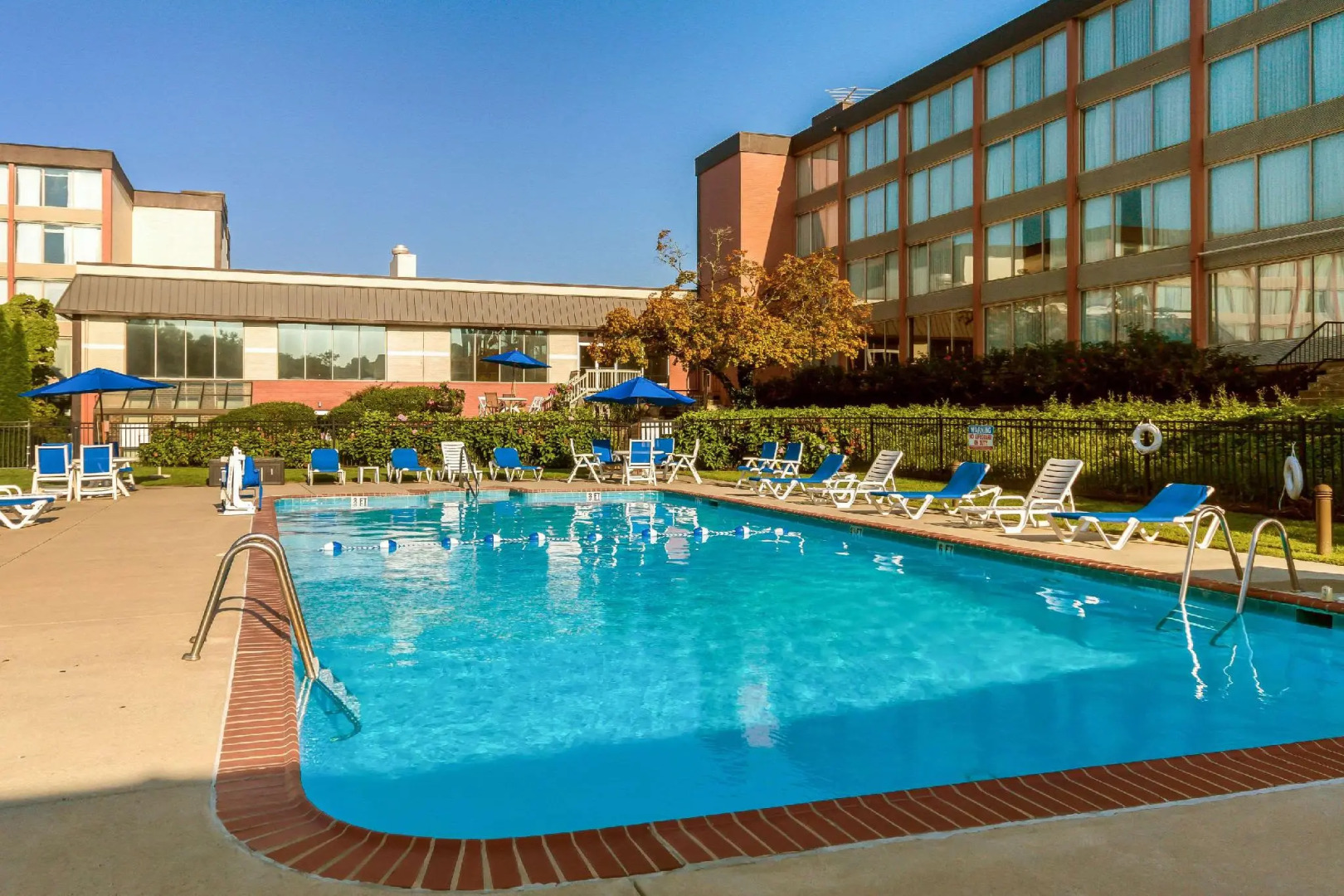 Chester Hotel & Conference Center