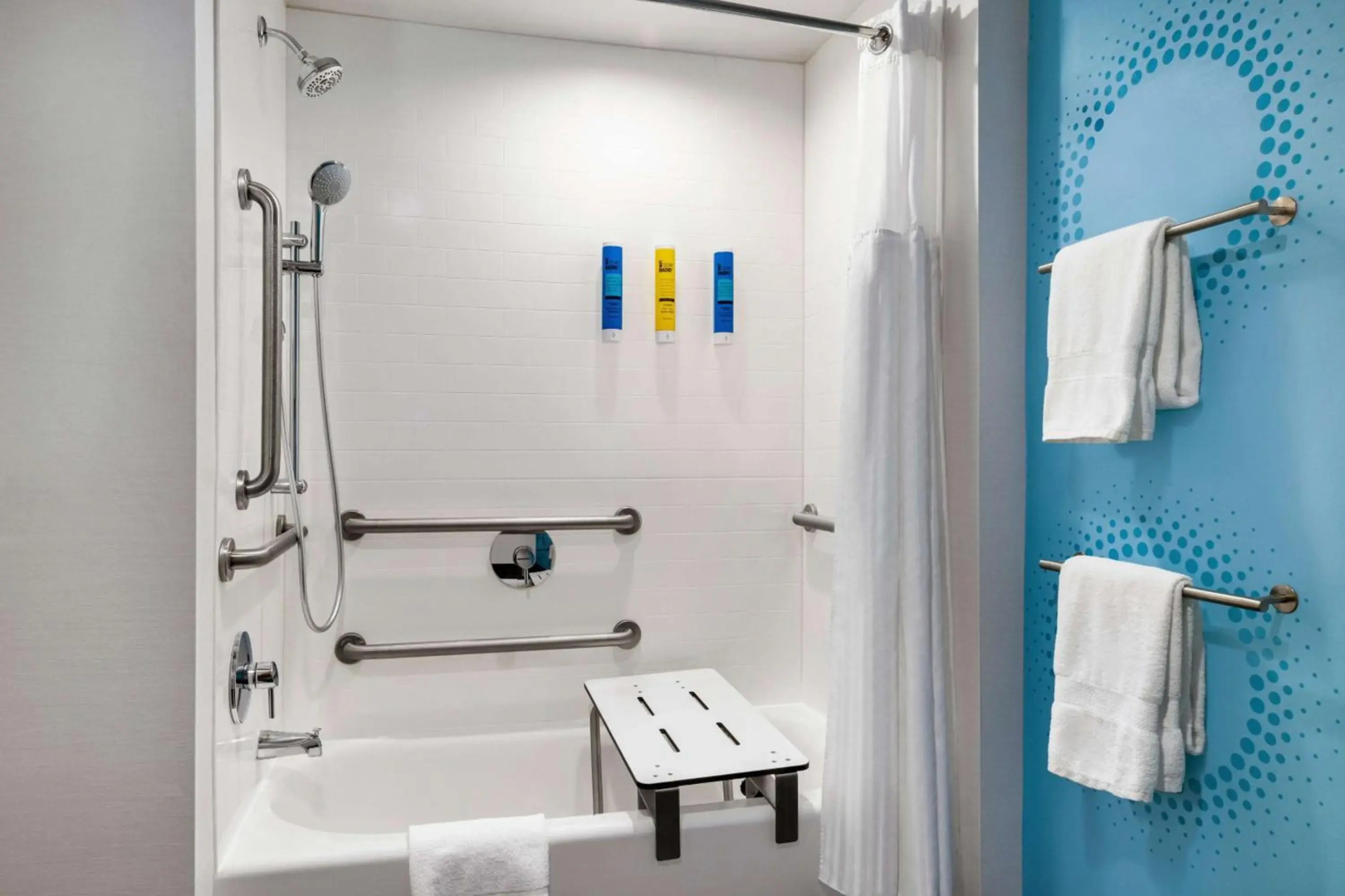 Tru by Hilton Lawrenceville Atlanta I-85 Sugarloaf