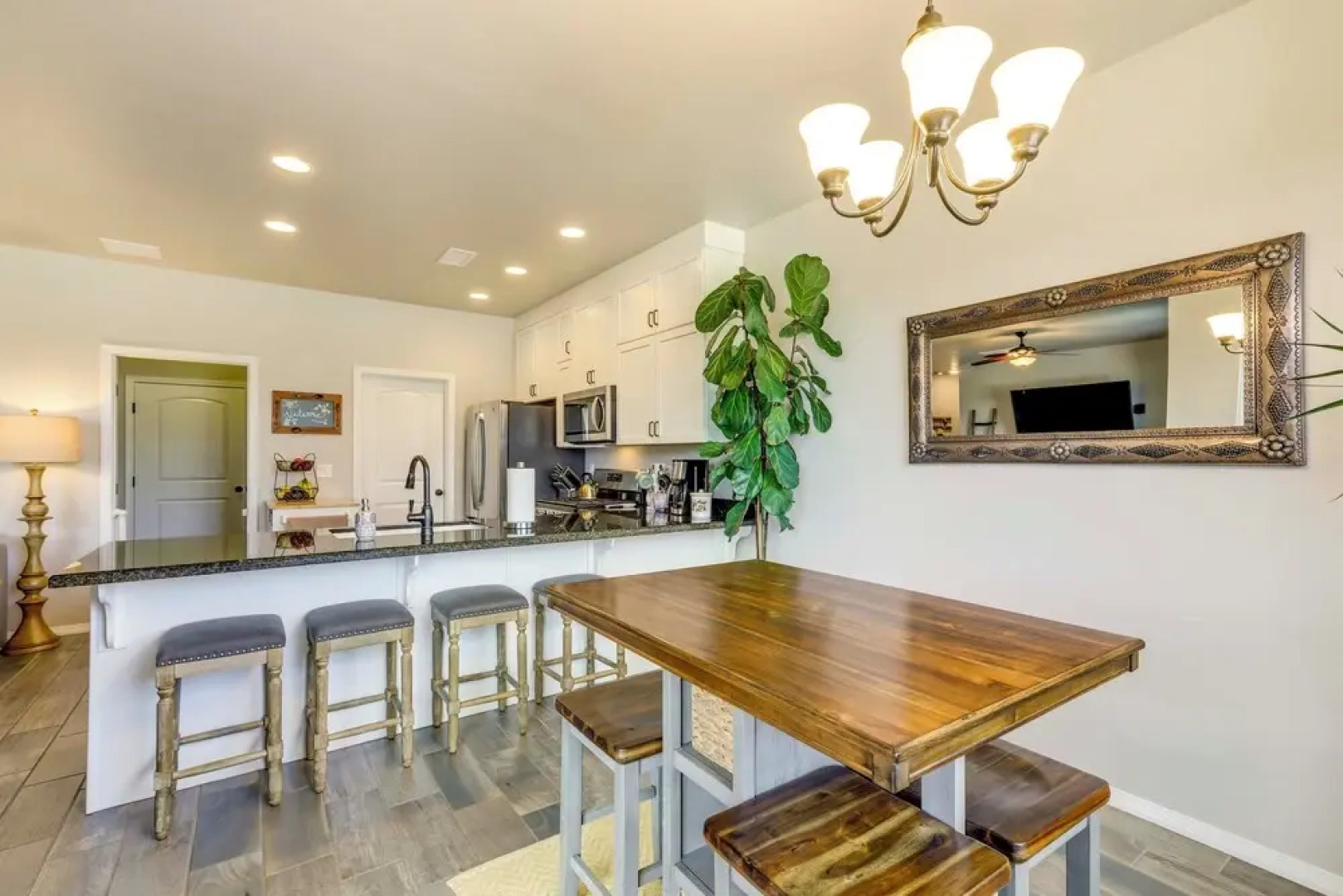 Flagstaff Home w/ Backyard Oasis: 38 Mi to Sedona!