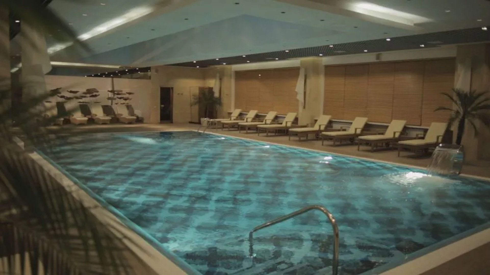 Royal Plaza Hotel and Casino