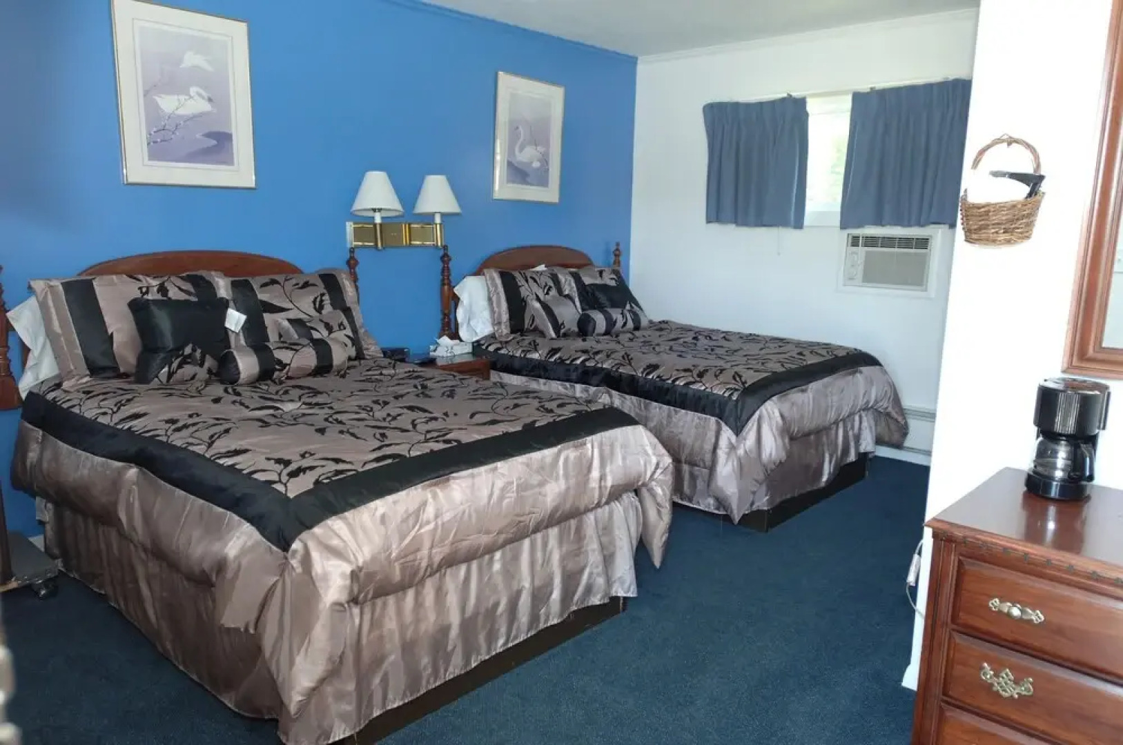 Saco River Motor Lodge & Suites