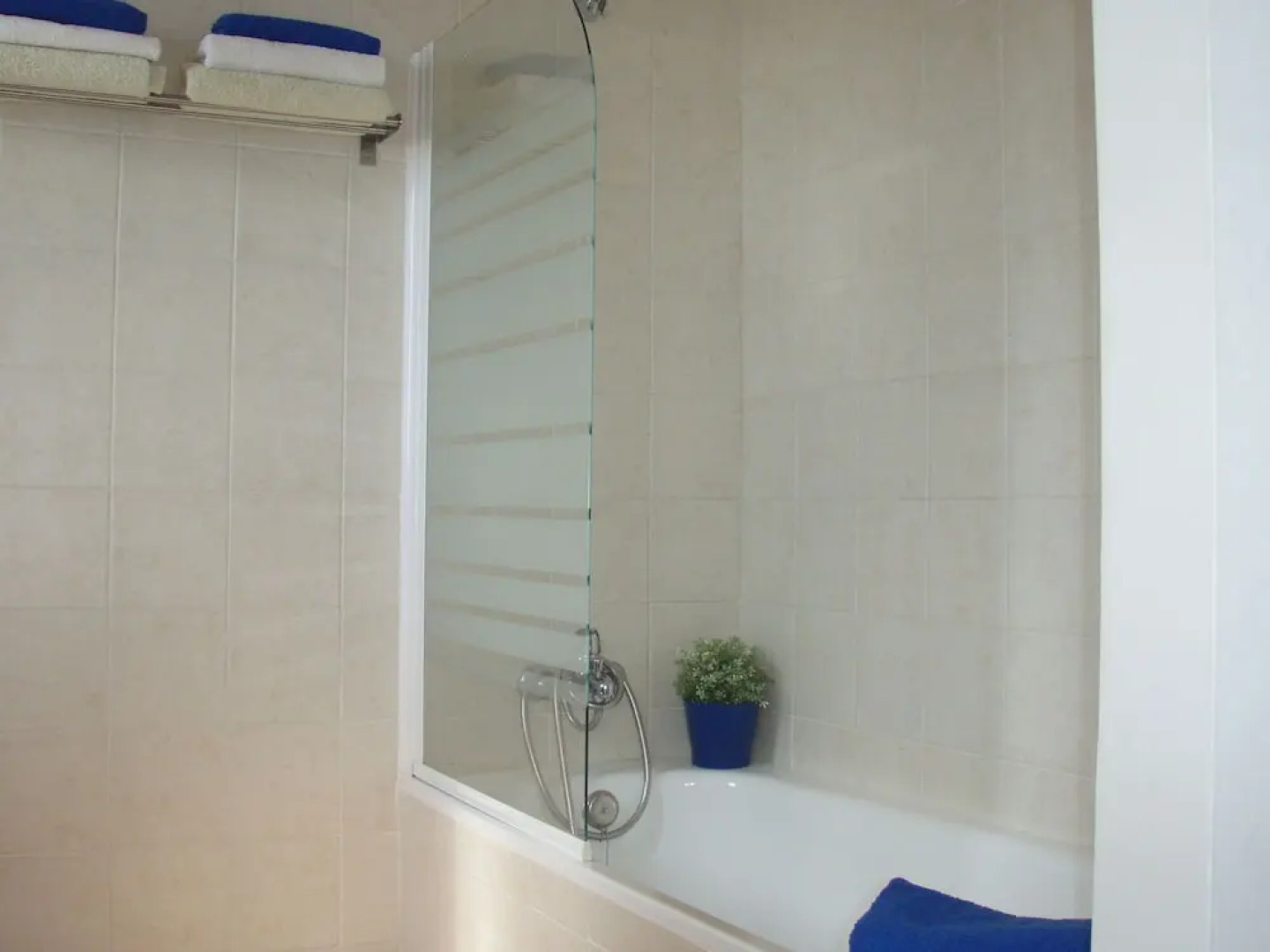 Peaceful Villa in Arenas With Swimming Pool