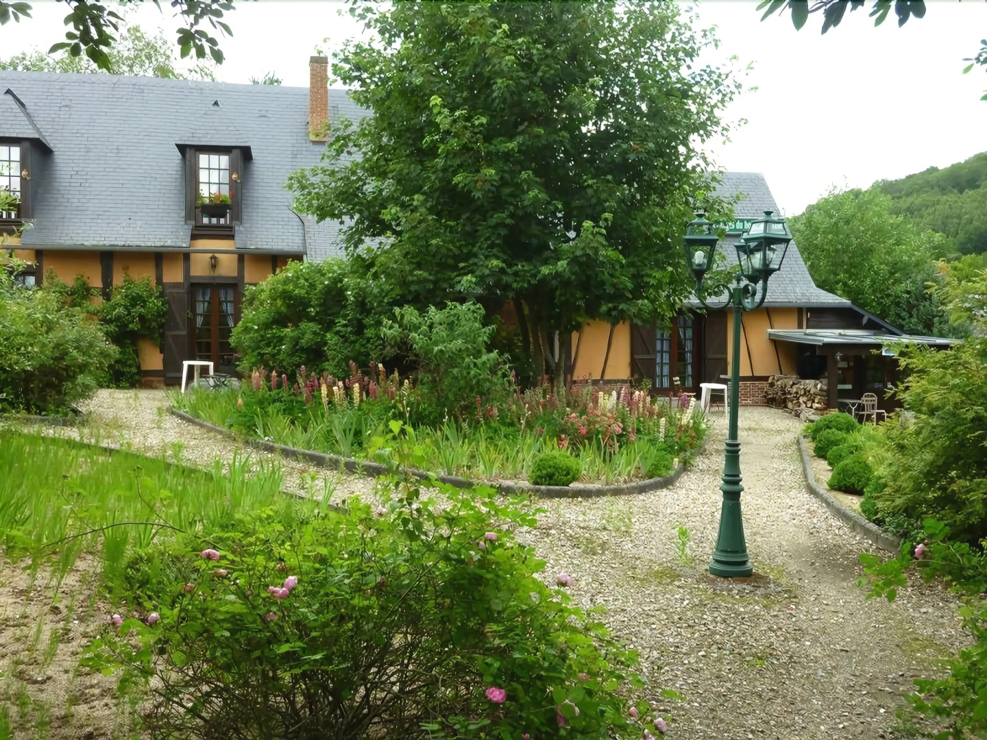 Les Granges Du Bout De La Ville