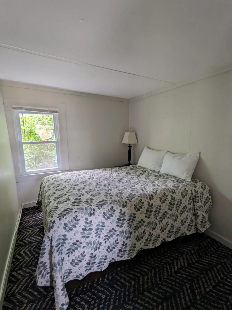 Perry's Motel and Cottages