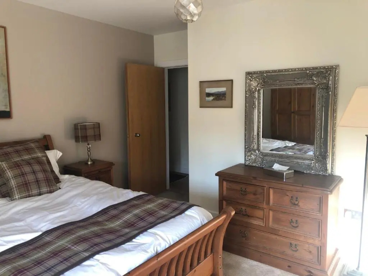 Loch Ness Moat House Apartments