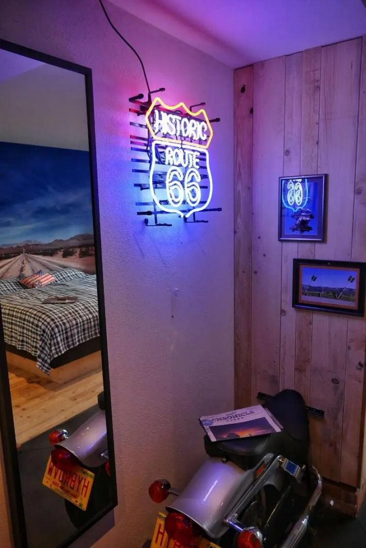 Road Stop Neandertal