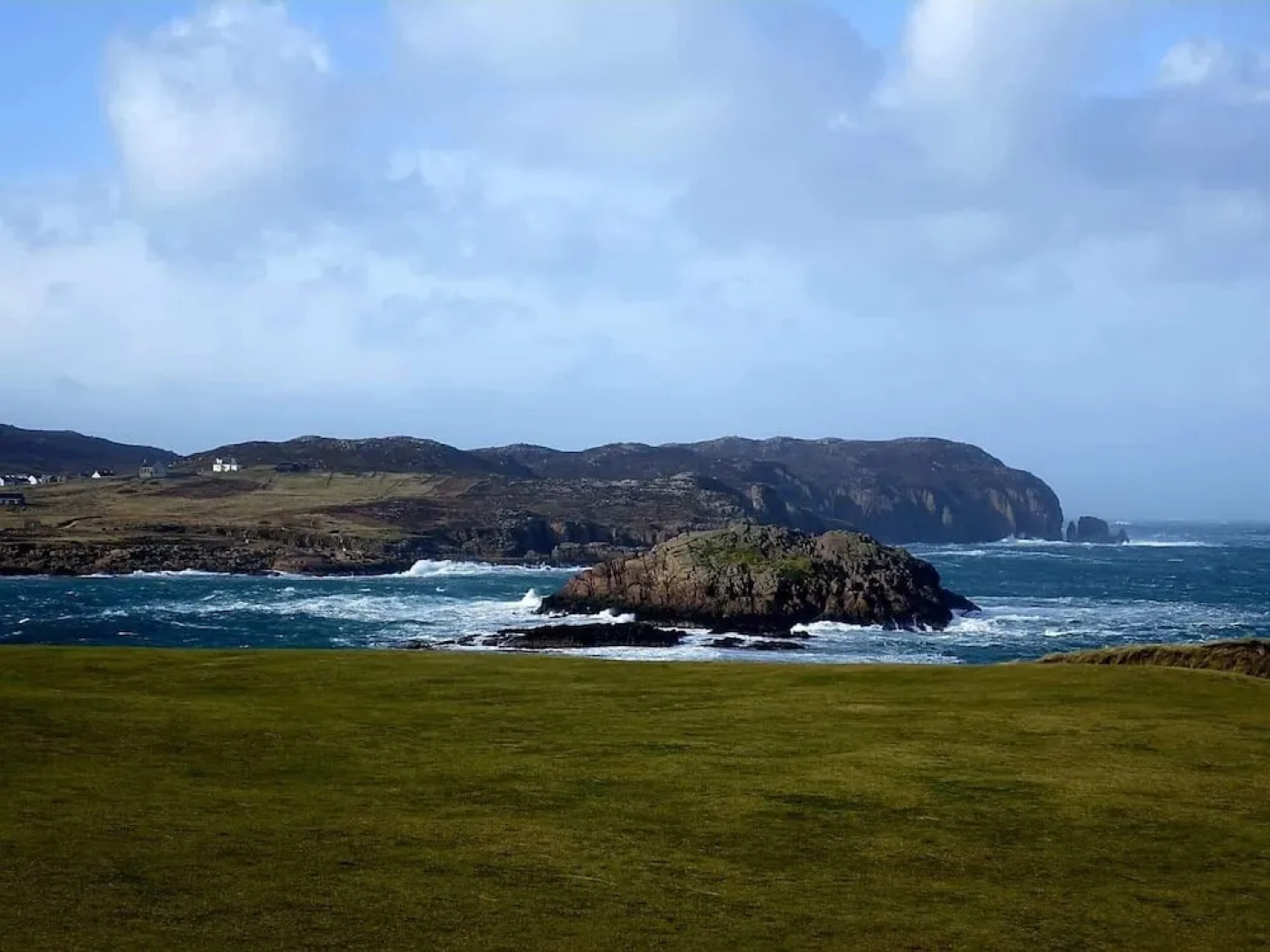 Carey's Viking House Hotel