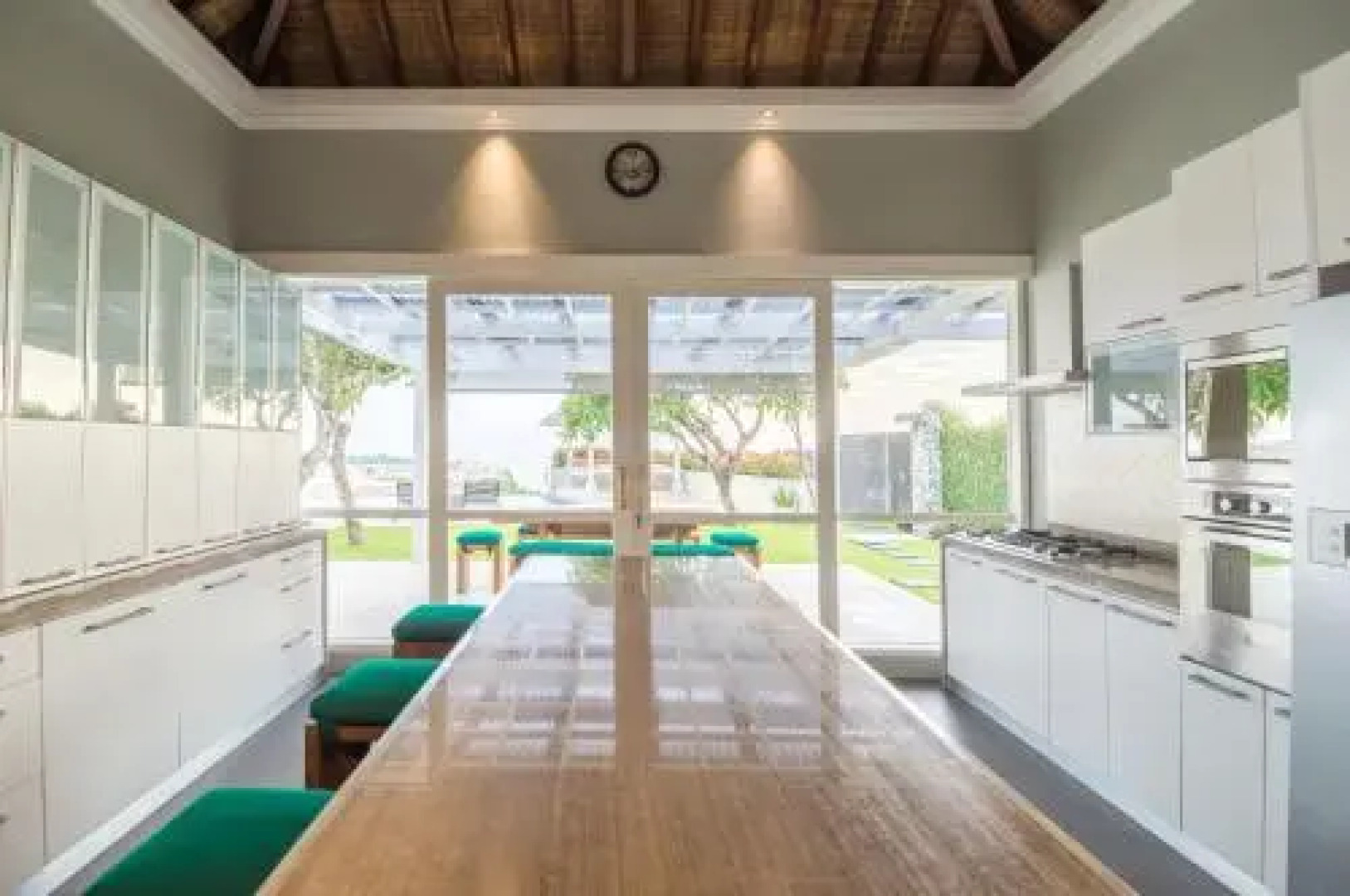 Villa Six Karang Kembar