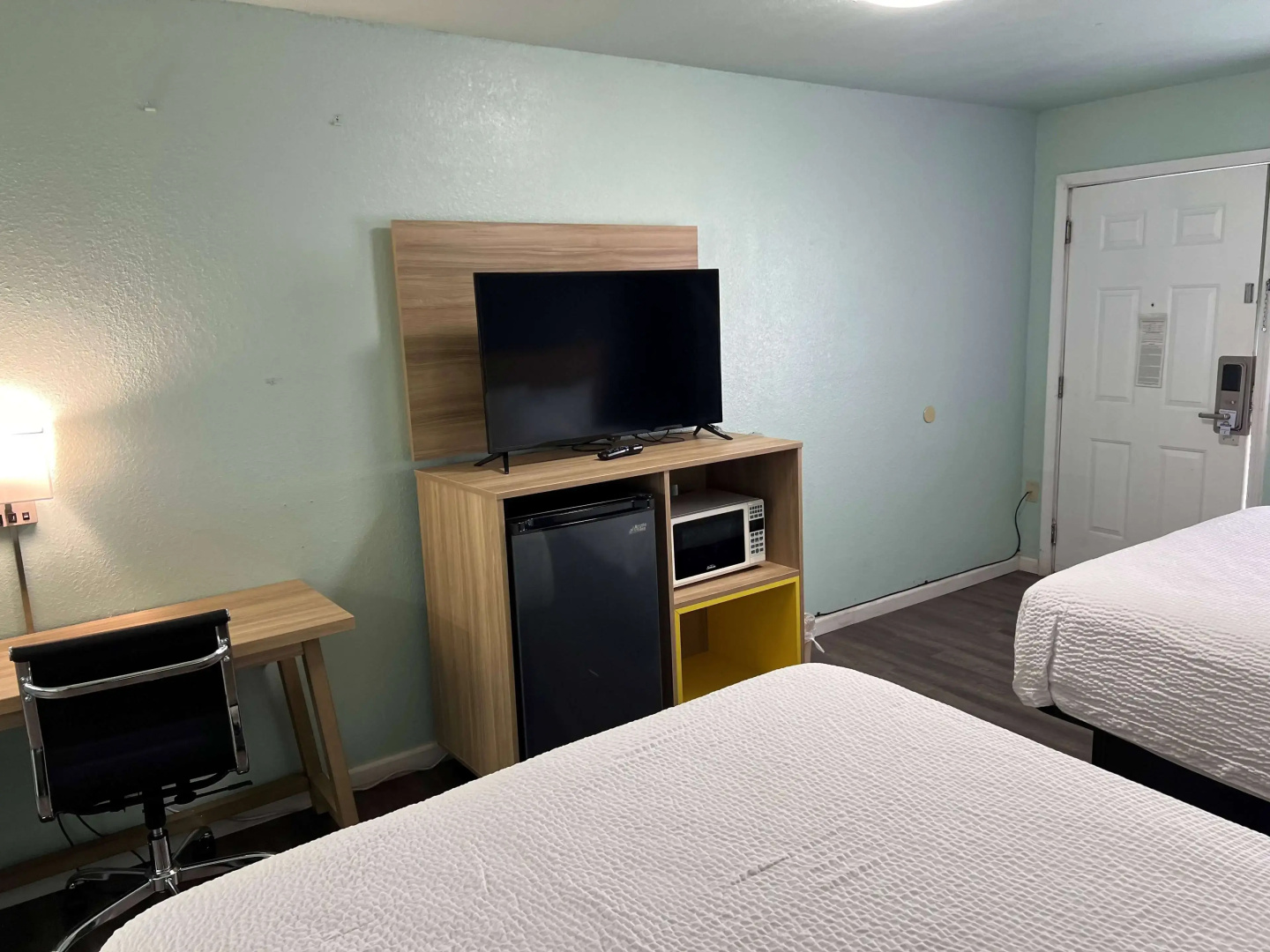 Days Inn by Wyndham Pratt