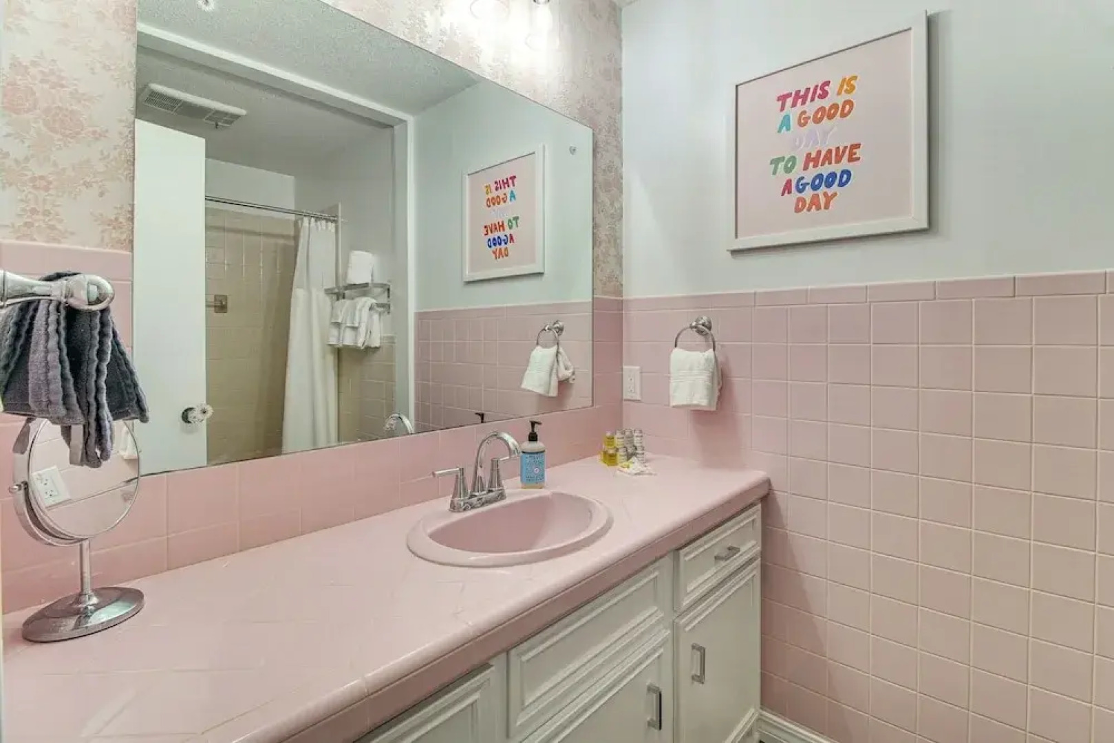 Near Shops & Eats: Vinita Home w/ Furnished Patio