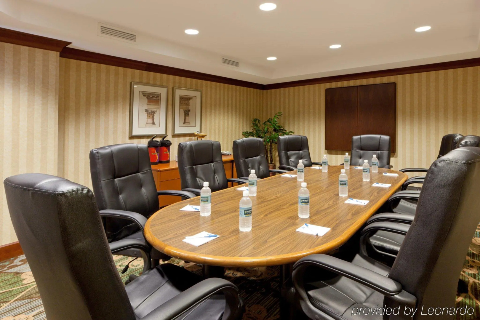 Staybridge Suites Tysons - McLean by IHG