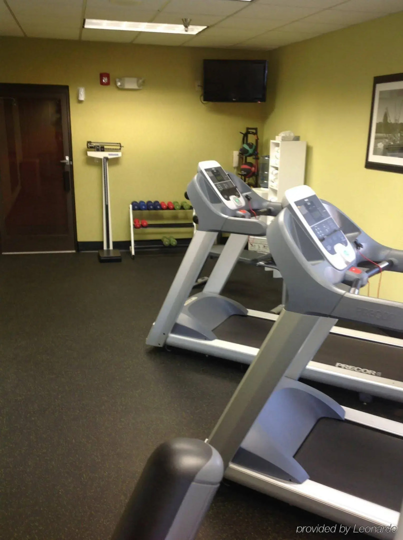 Holiday Inn Express Hotel & Suites Wilmington-University Ctr by IHG