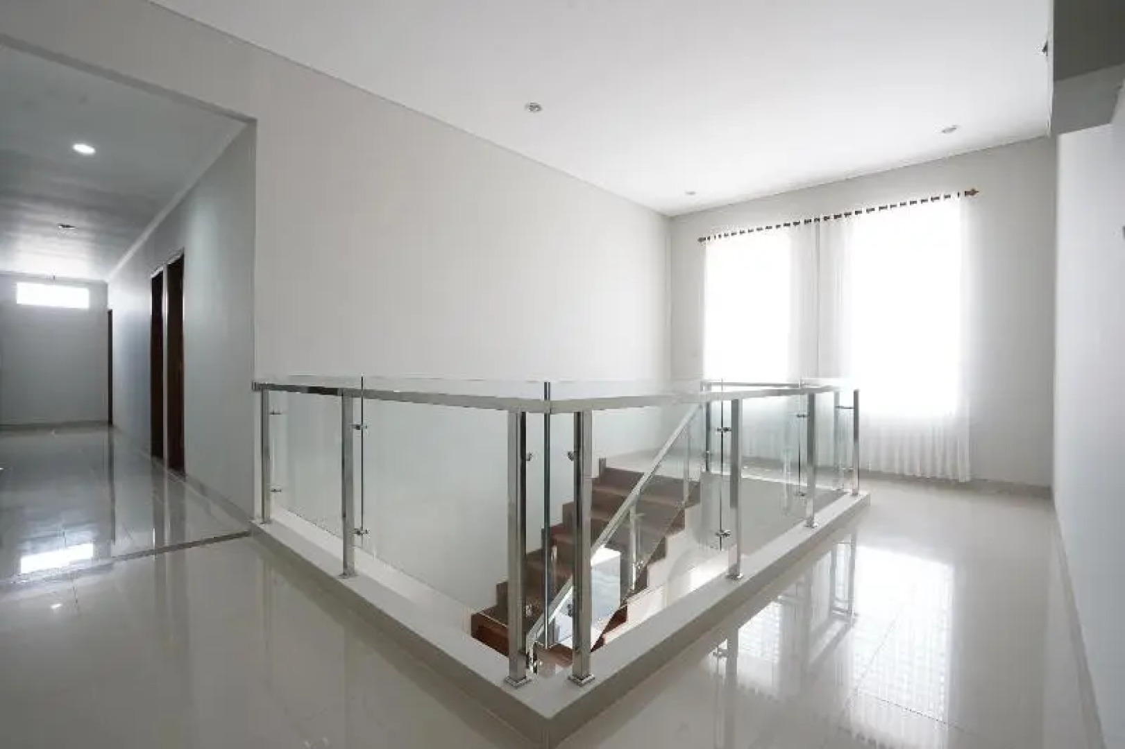 Capital O 1974 Grand Parigi Hotel