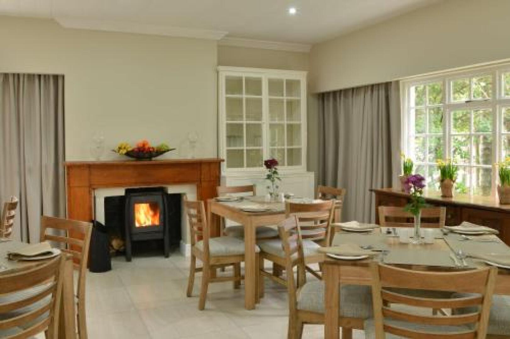 10 on Milner Guesthouse