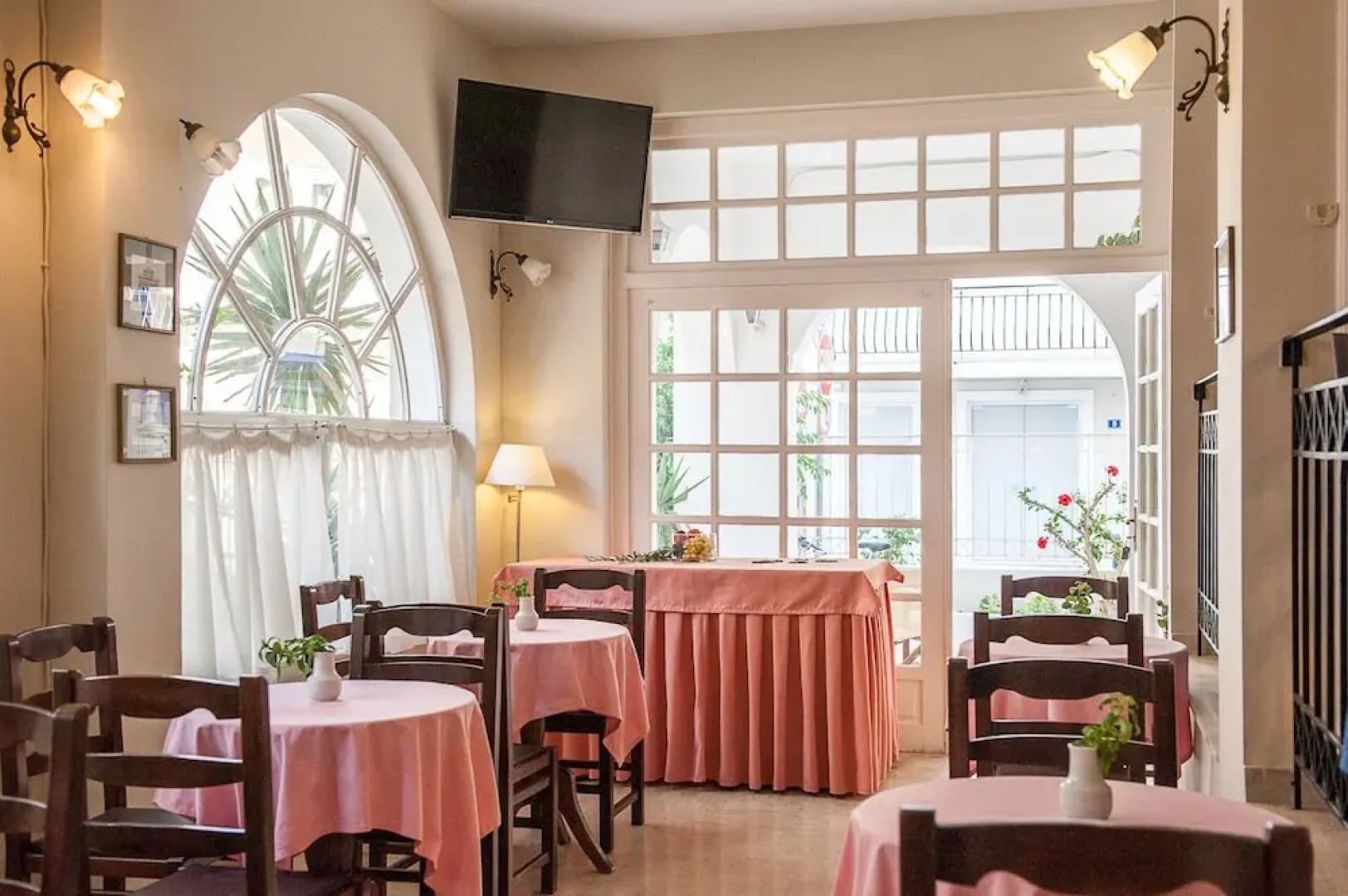 Alba Hotel