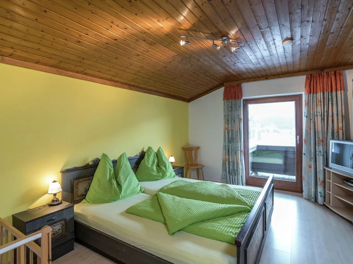 Hilltop Apartment In Taxenbach With Sauna