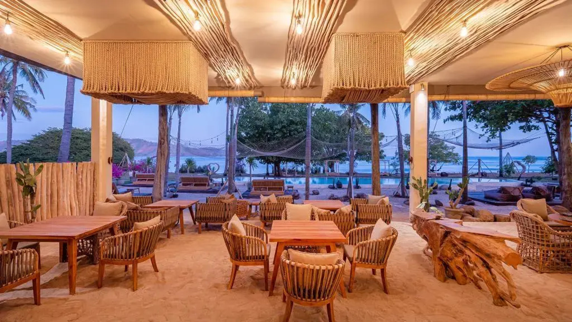 Bleu MATHIS Gili Asahan