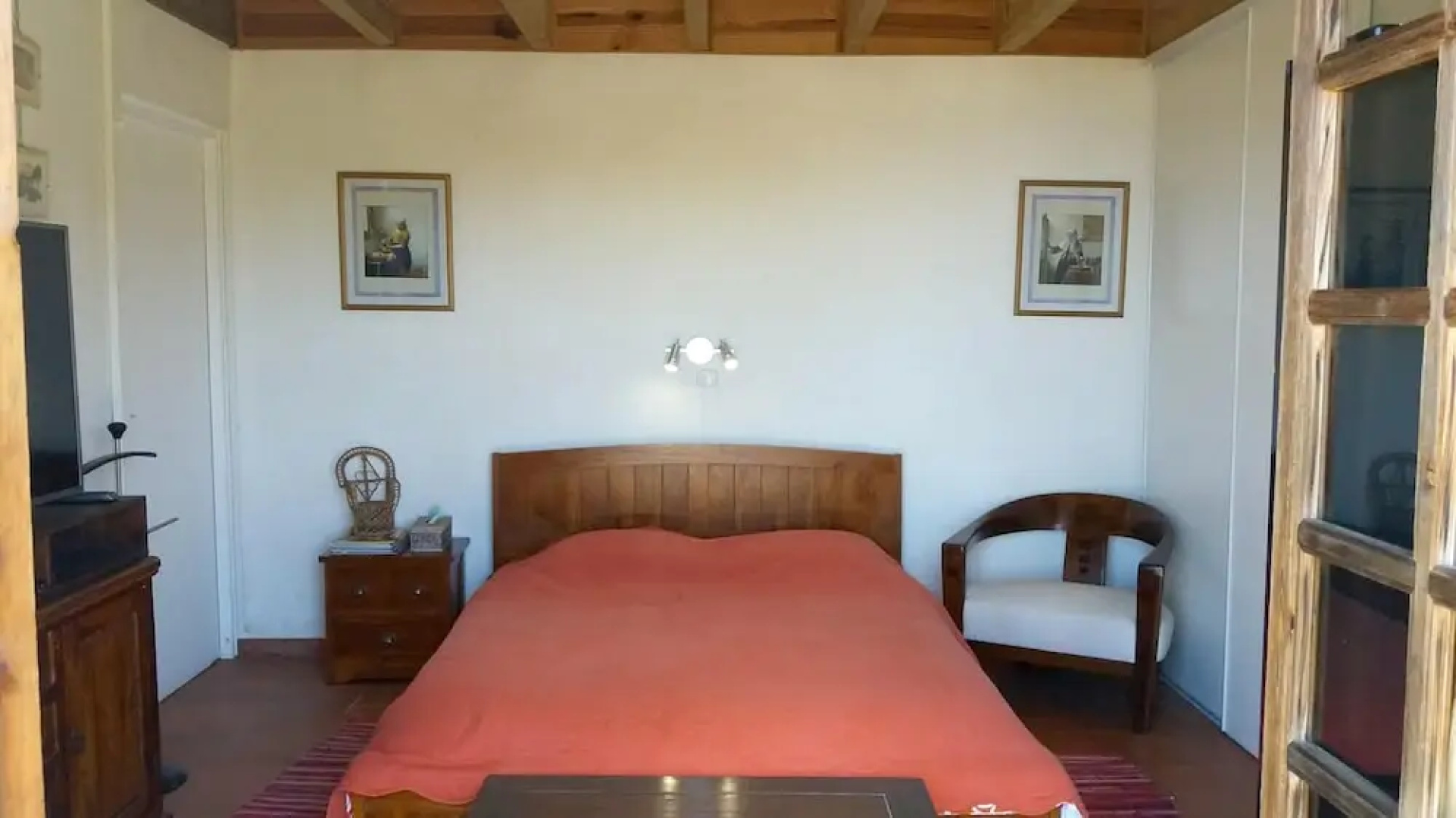 Studio in La Montagne, With Wonderful sea View, Pool Access, Enclosed