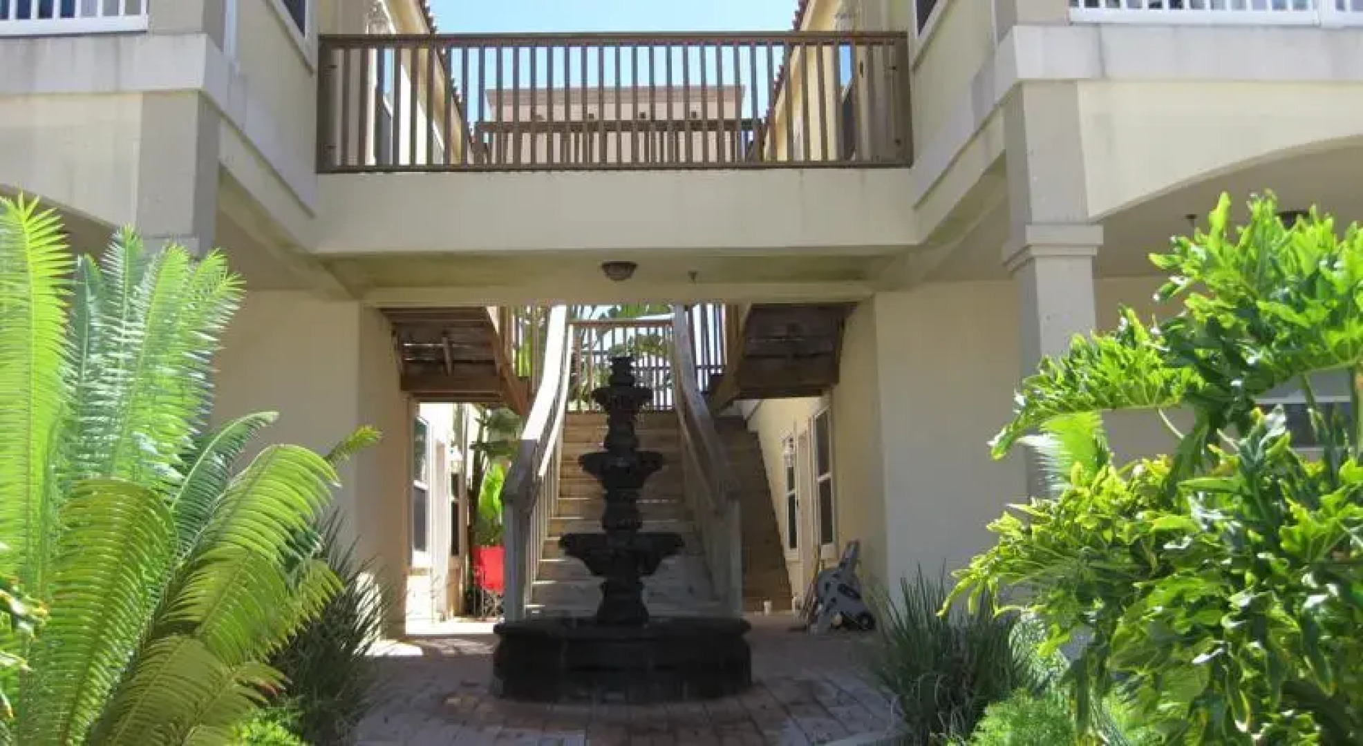 San Francisco II Condominiums - by Island Services