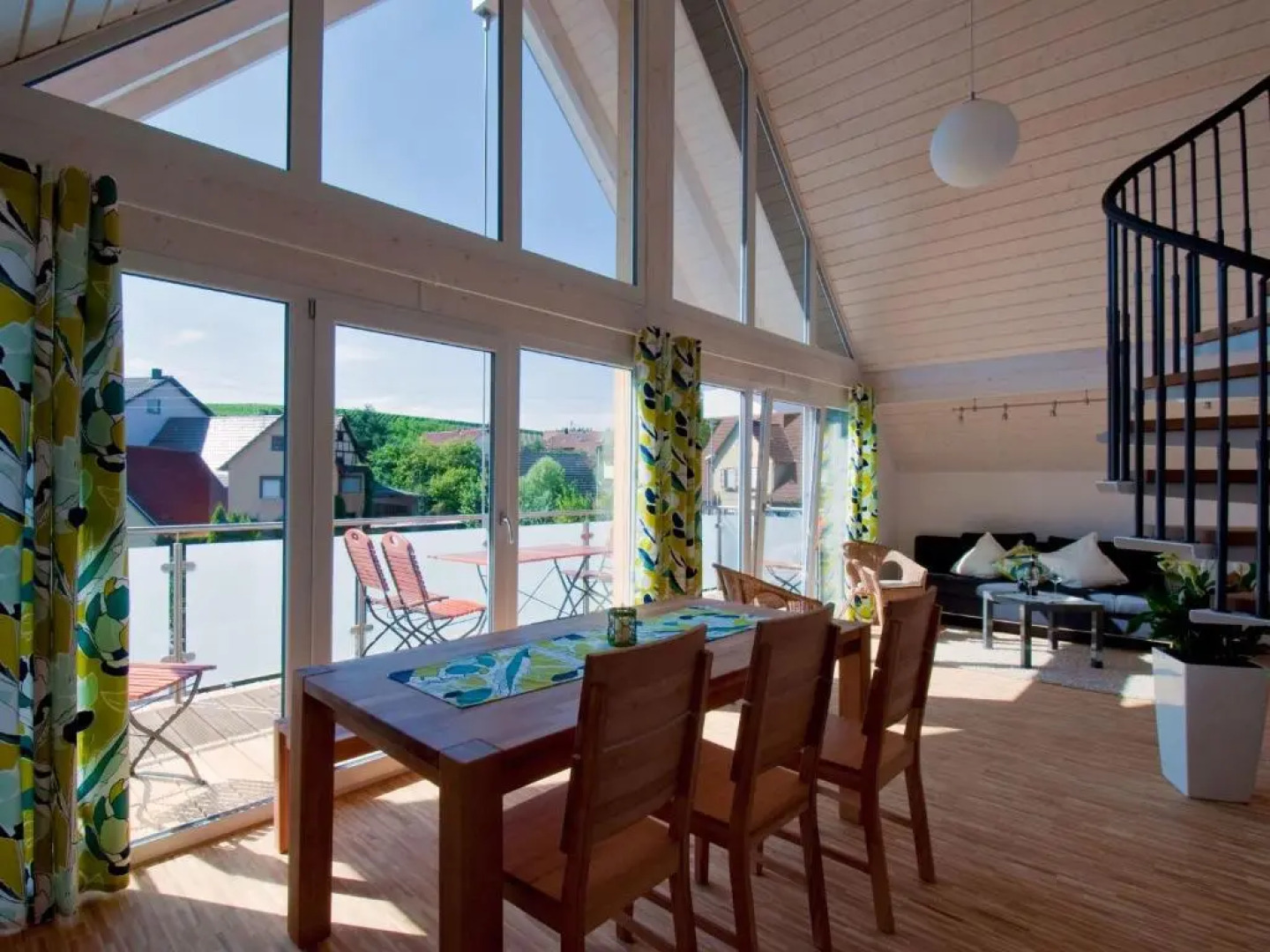 Winzercafe Neipperg Ferienwohnungen