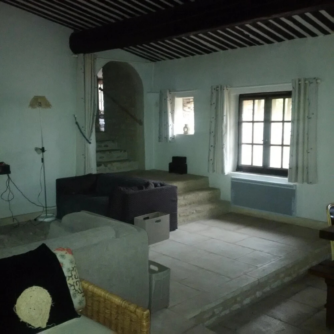 Studio in Bonnieux, With Enclosed Garden