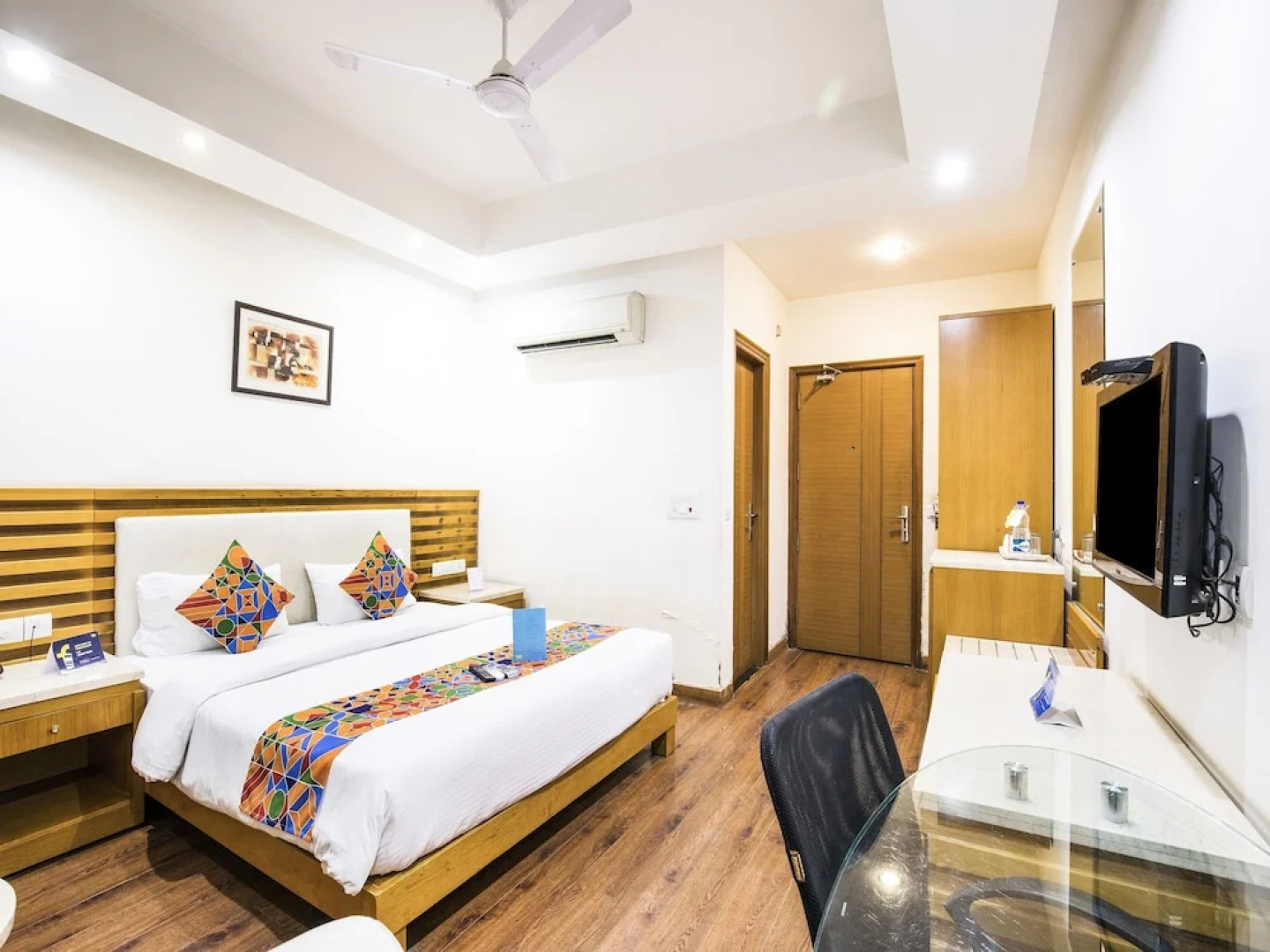 FabHotel GRD DLF Square