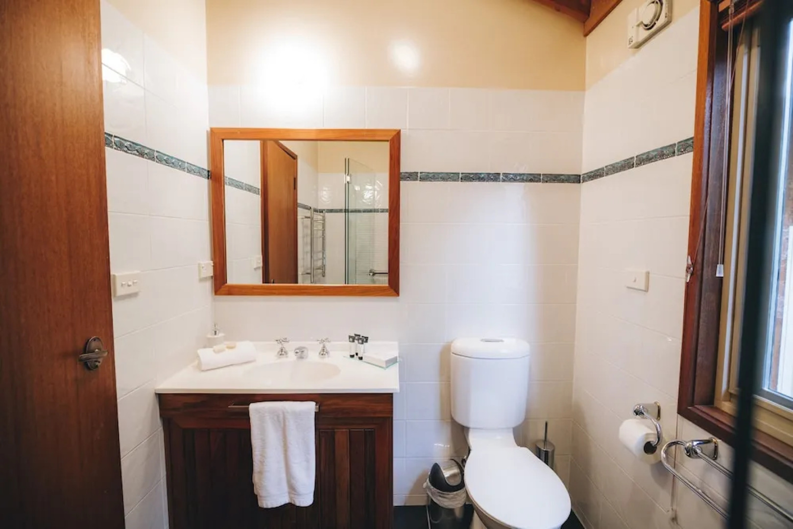 Edzell - Stunning Waterfront Home