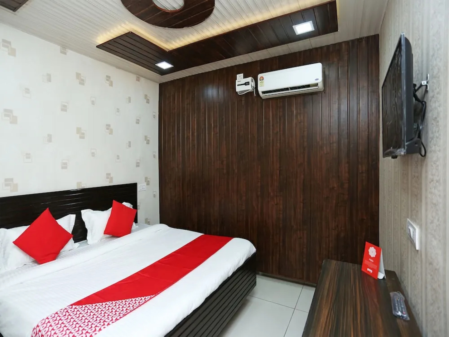 OYO 16515 Hotel Bombay Residency