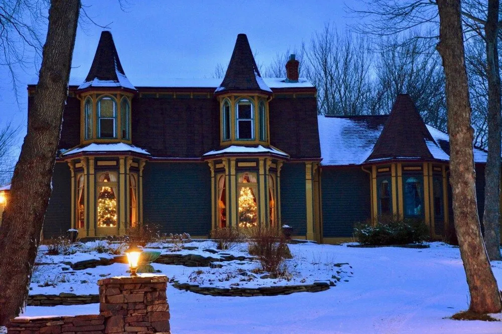 Rose Manor Inn B & B