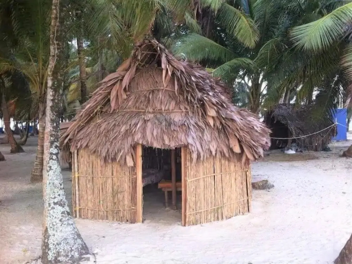 Cabins in Asserya Island - San Blas paradise - meals included
