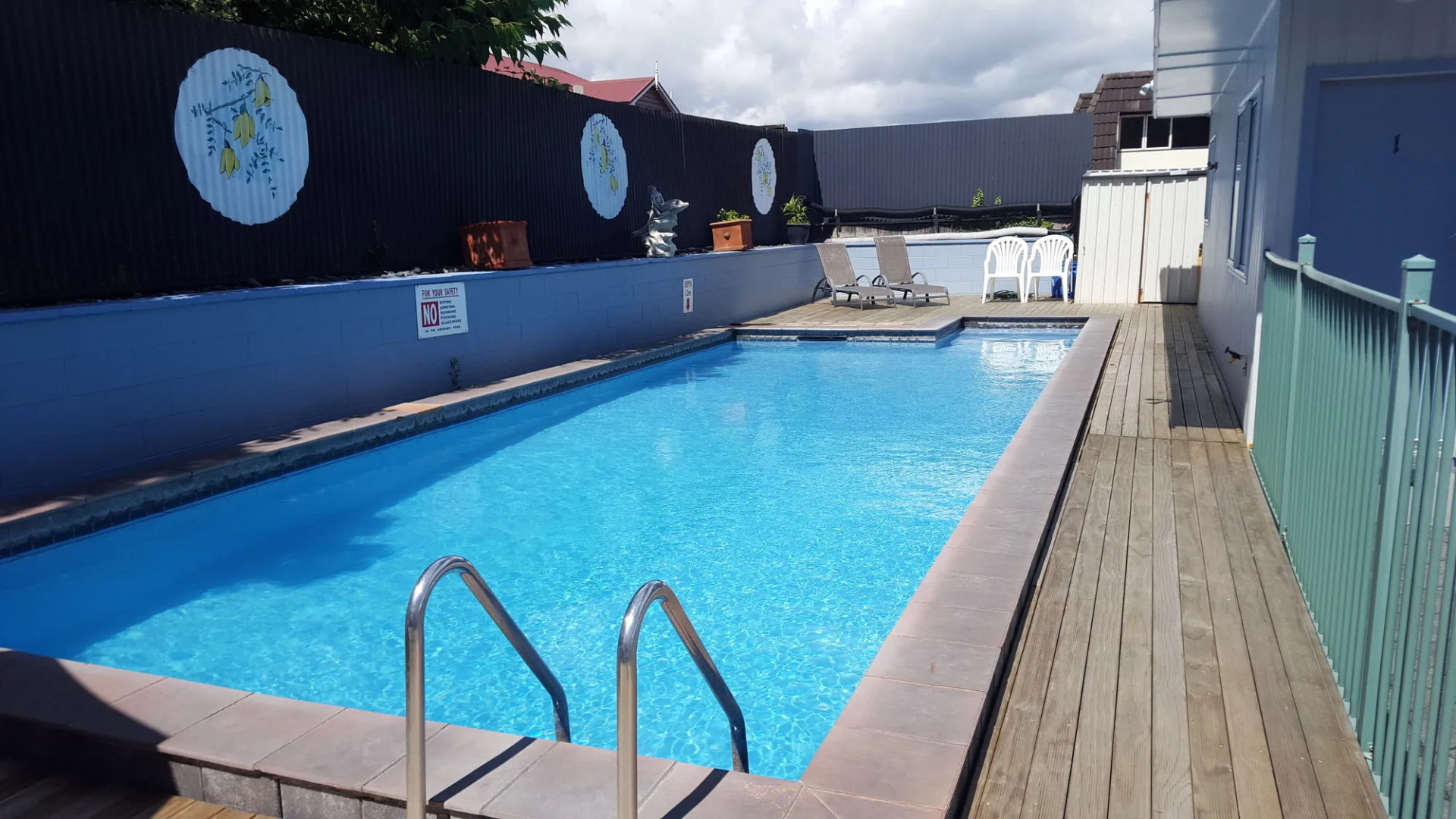 Kowhai & Colonial Motel