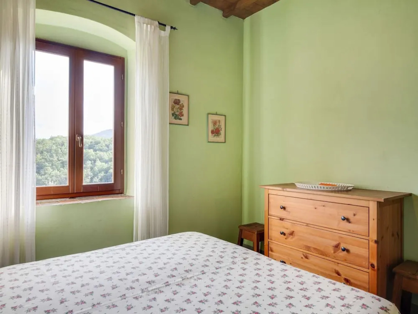 Rustic Getaway in Tuscan Hills