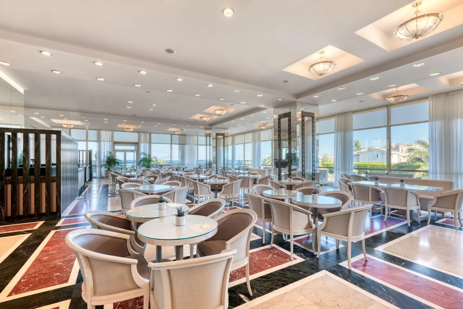 Divani Apollon Palace & Thalasso