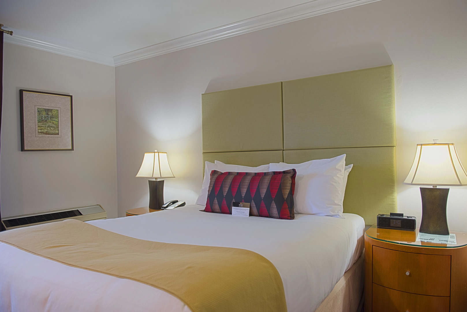 Executive Suites Hotel Metro Vancouver