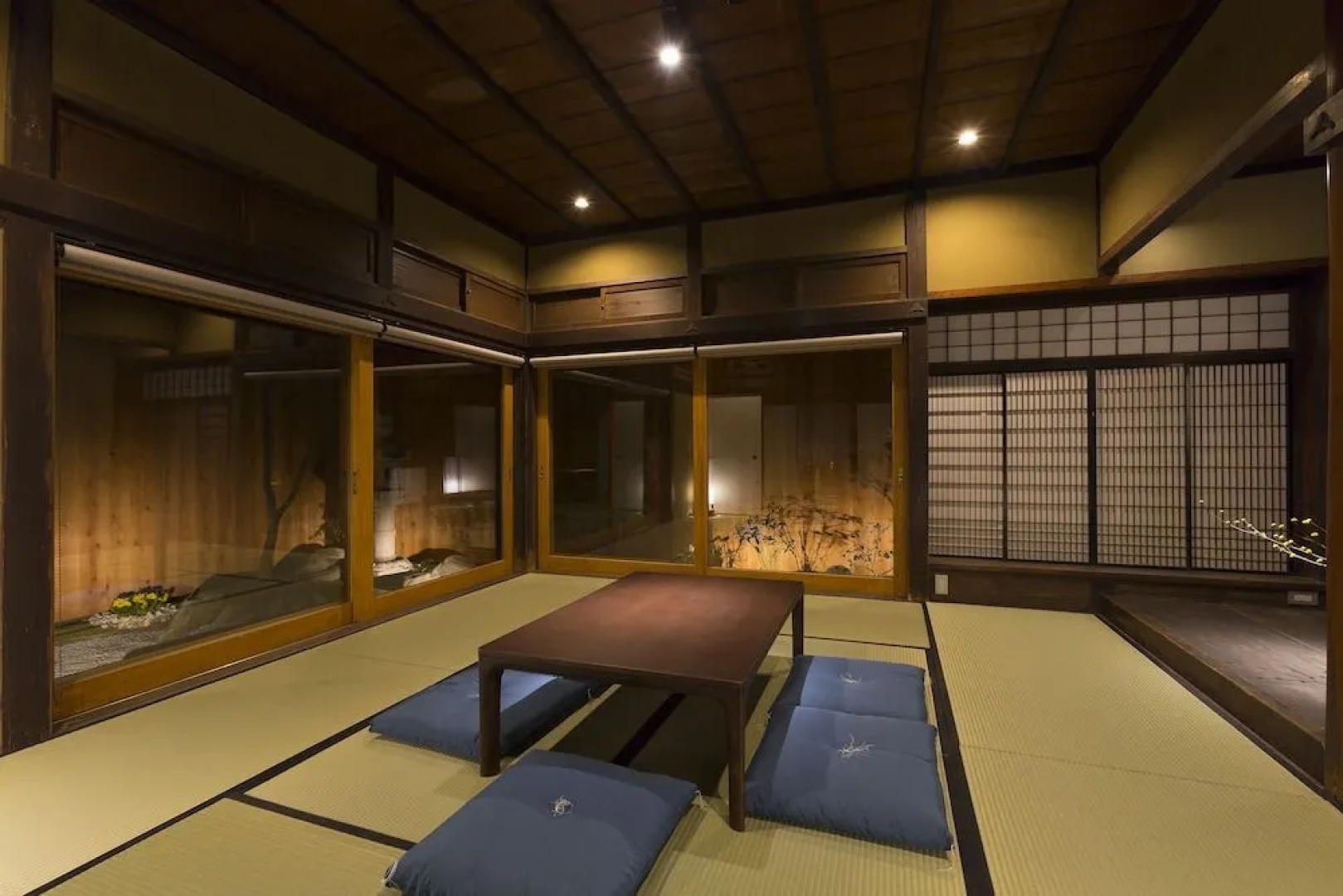 Utazu Co-machi-no-ie