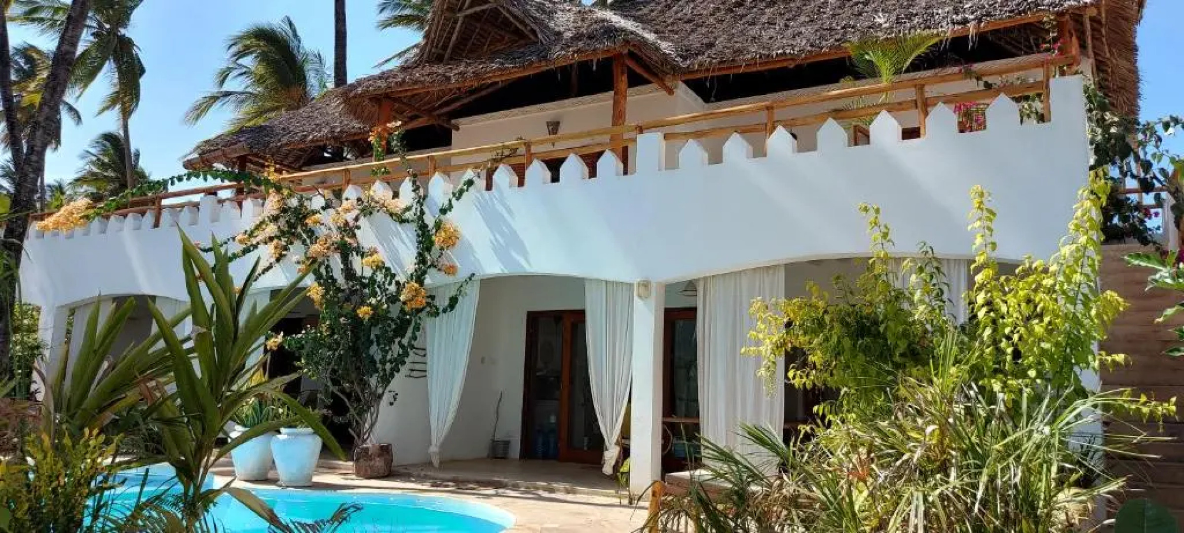 MOYO top floor apartment