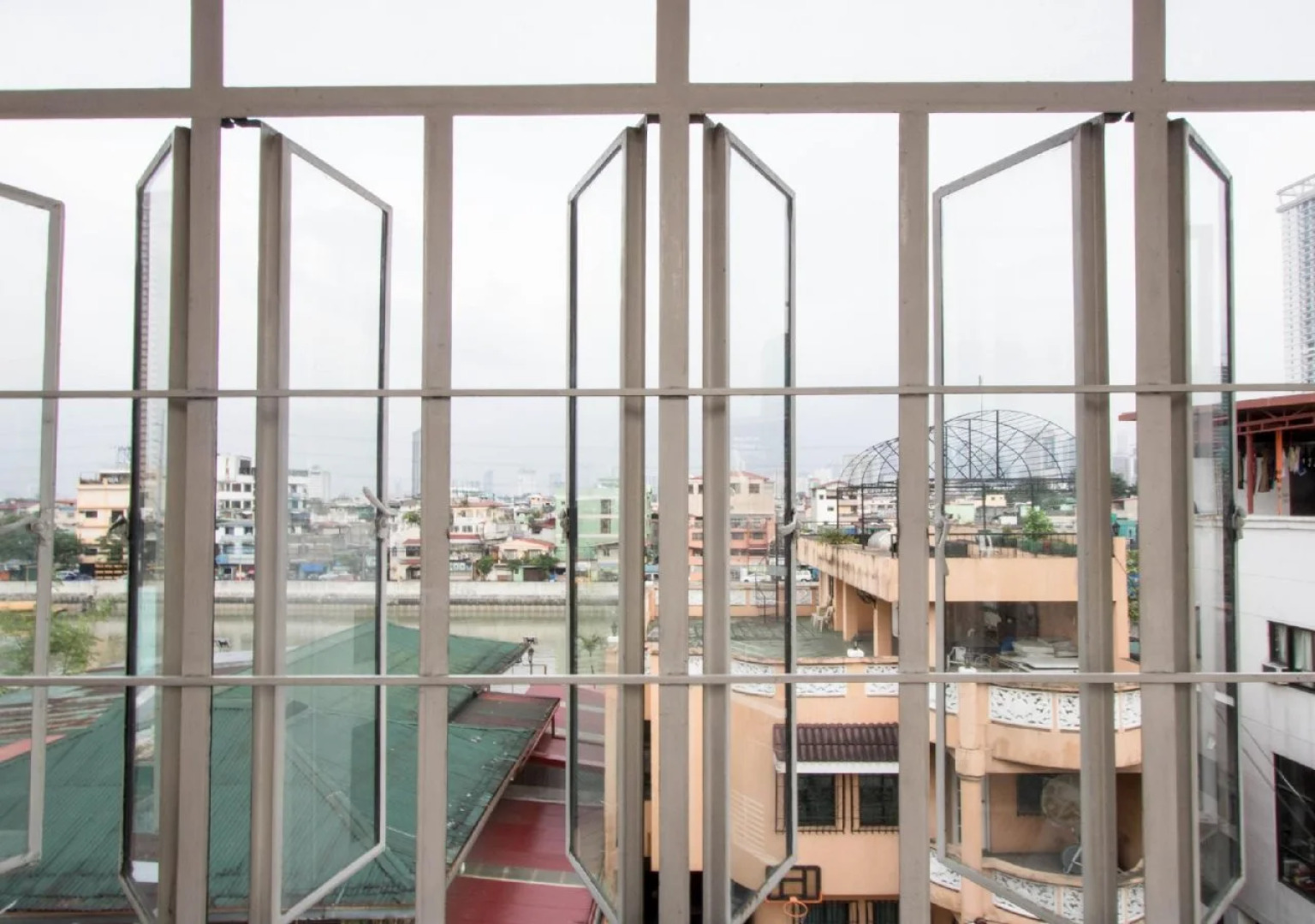 Makati Riverside Inn